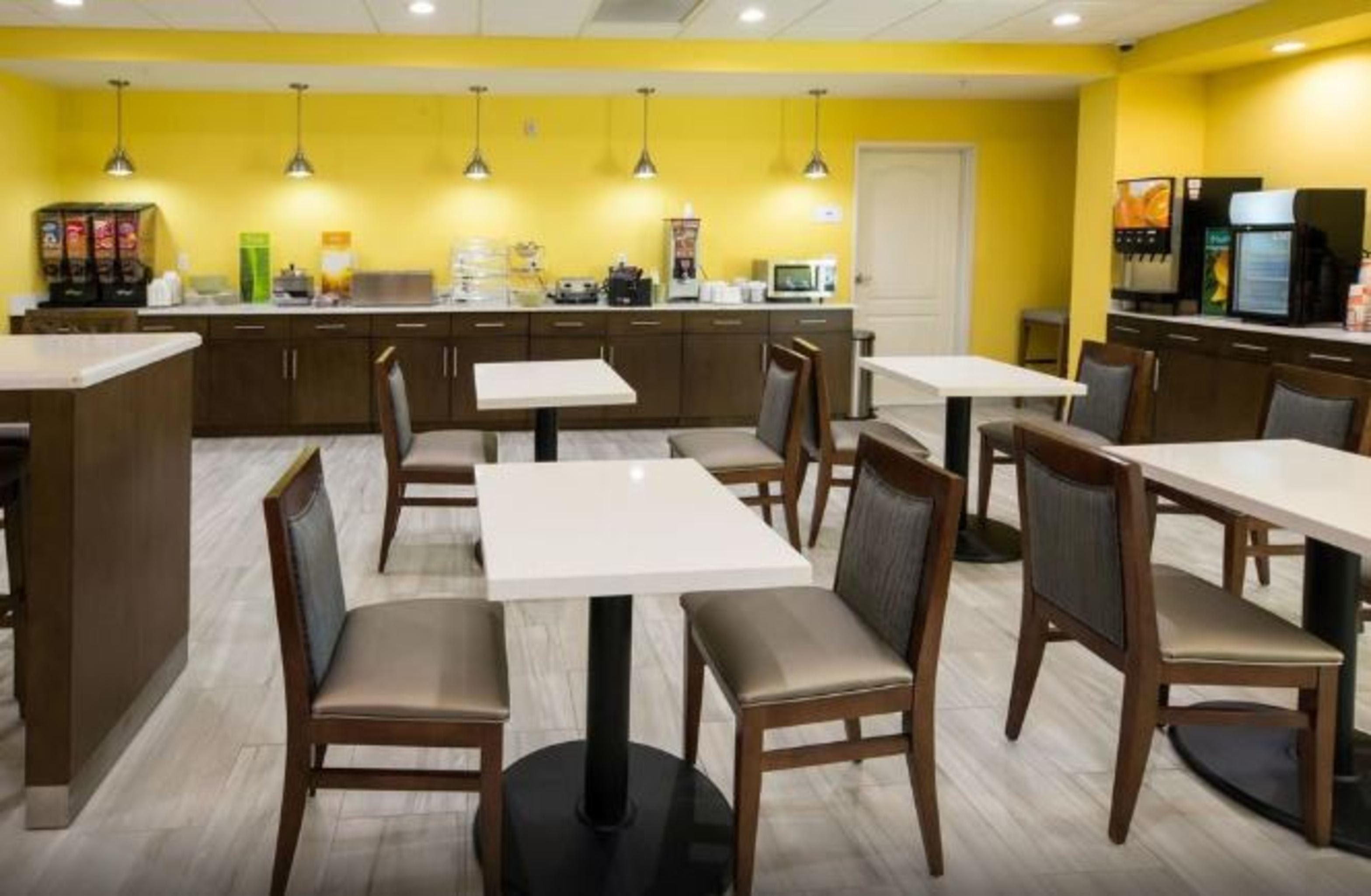 Quality Inn & Suites Carlsbad Caverns Area Экстерьер фото
