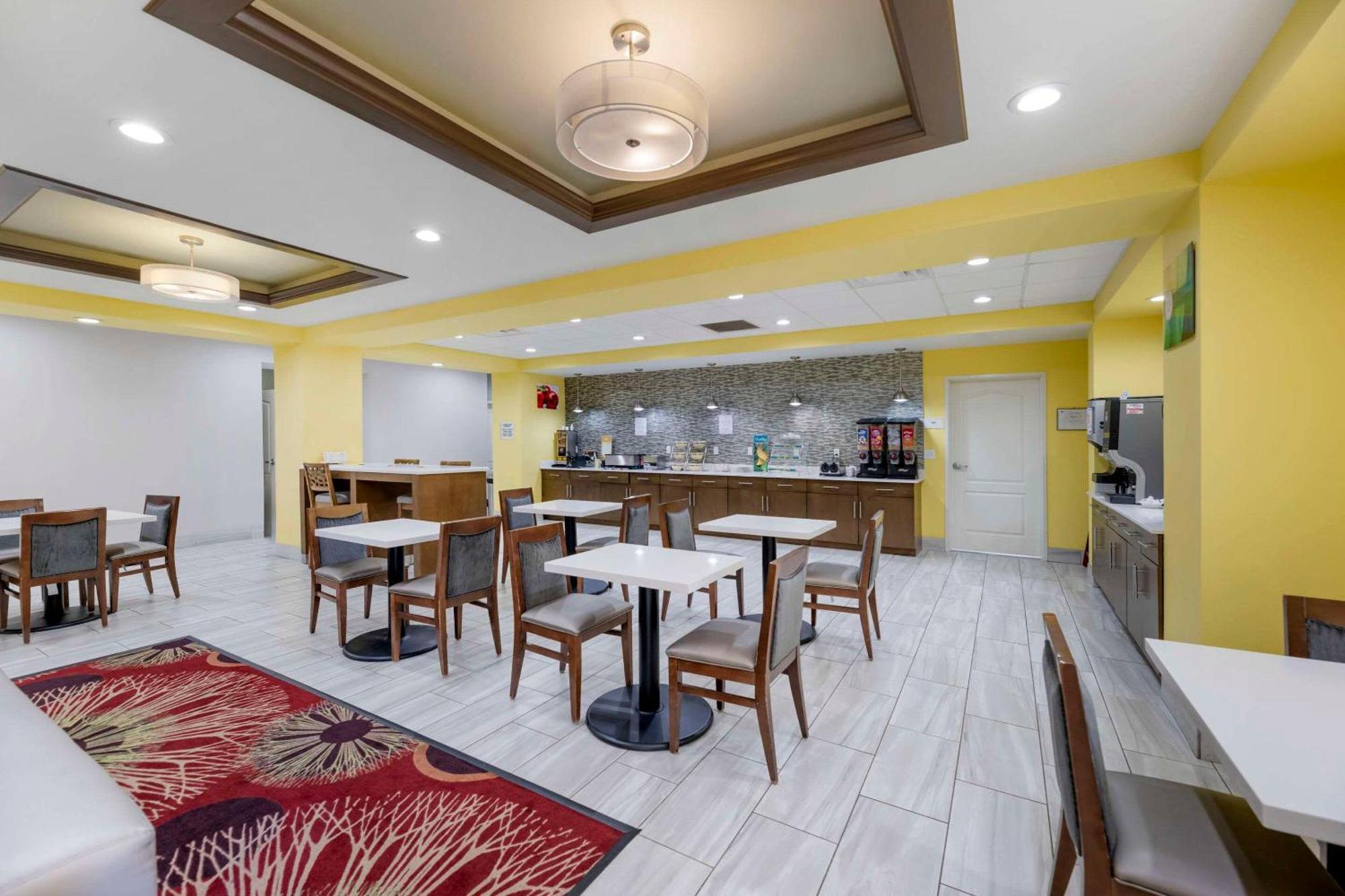 Quality Inn & Suites Carlsbad Caverns Area Экстерьер фото