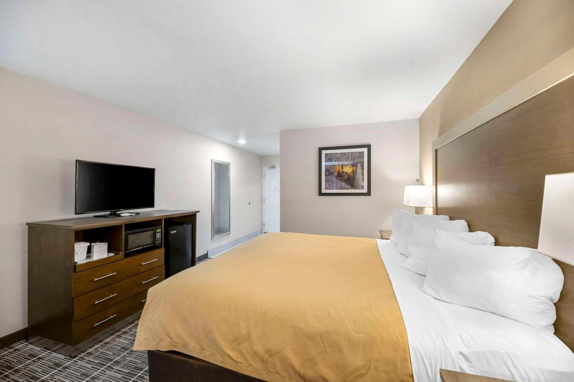 Quality Inn & Suites Carlsbad Caverns Area Экстерьер фото