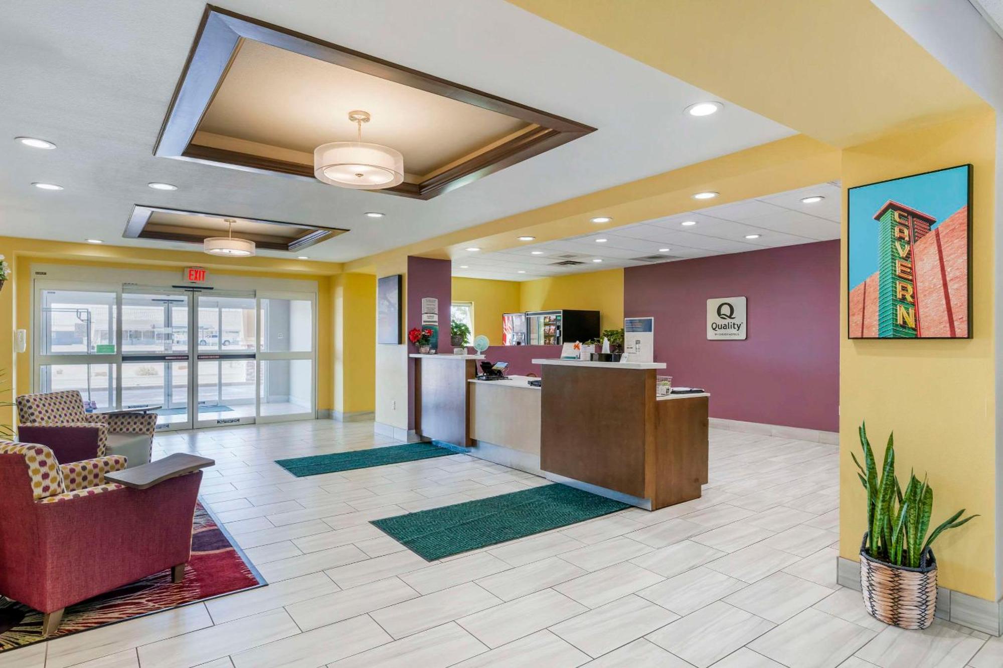 Quality Inn & Suites Carlsbad Caverns Area Экстерьер фото
